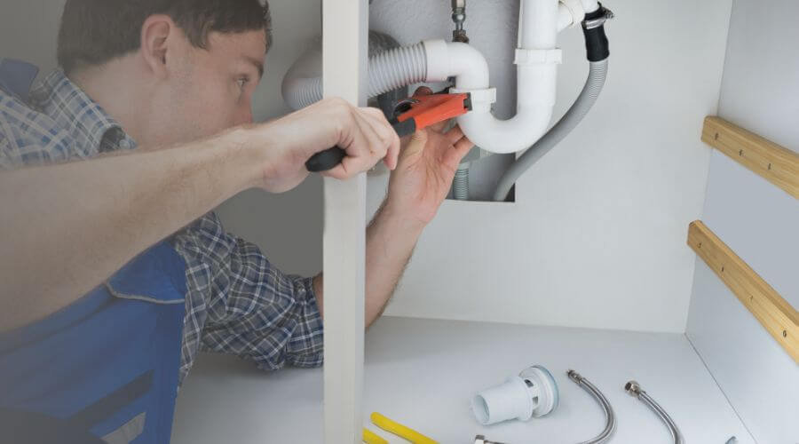 Professional Tankless Water Heater Installation in Victor, IA